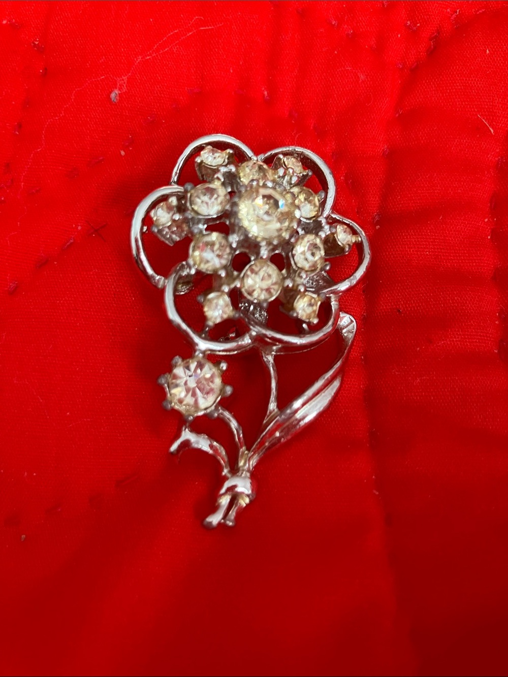 Elegant Silver Floral Brooch